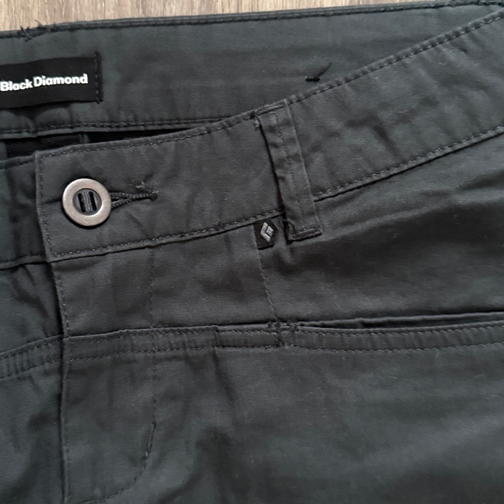Black Diamond Black Pants Low Rise Athletic Pants Size 4  outdoor Straight Leg - Picture 4 of 6
